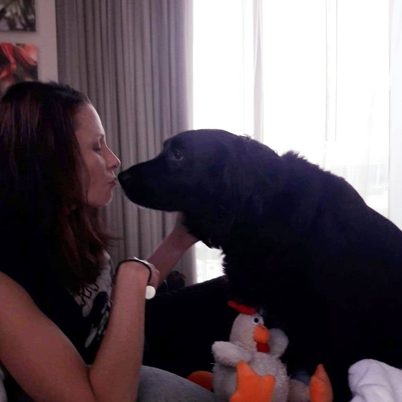 Meet your Posher, Giselle - Picture 2 of 5